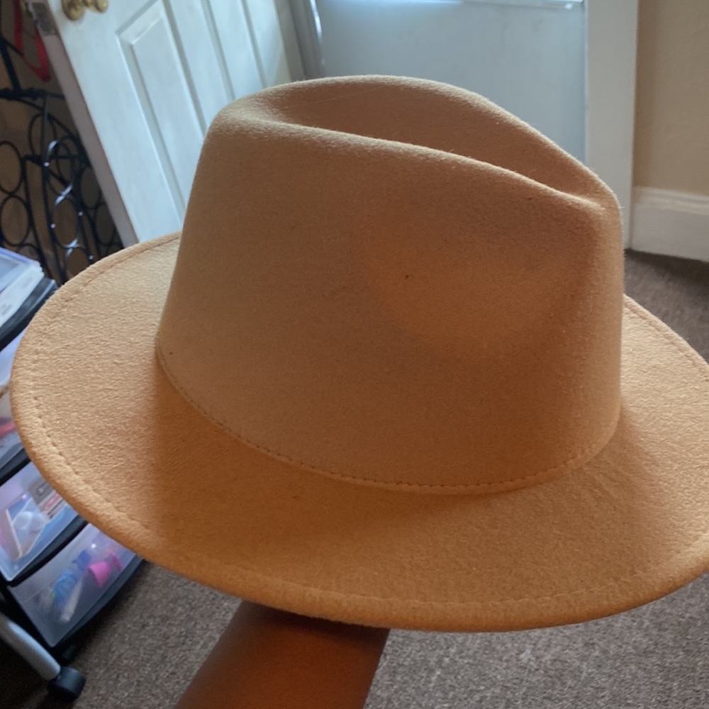 Tan hat - Picture 2 of 3